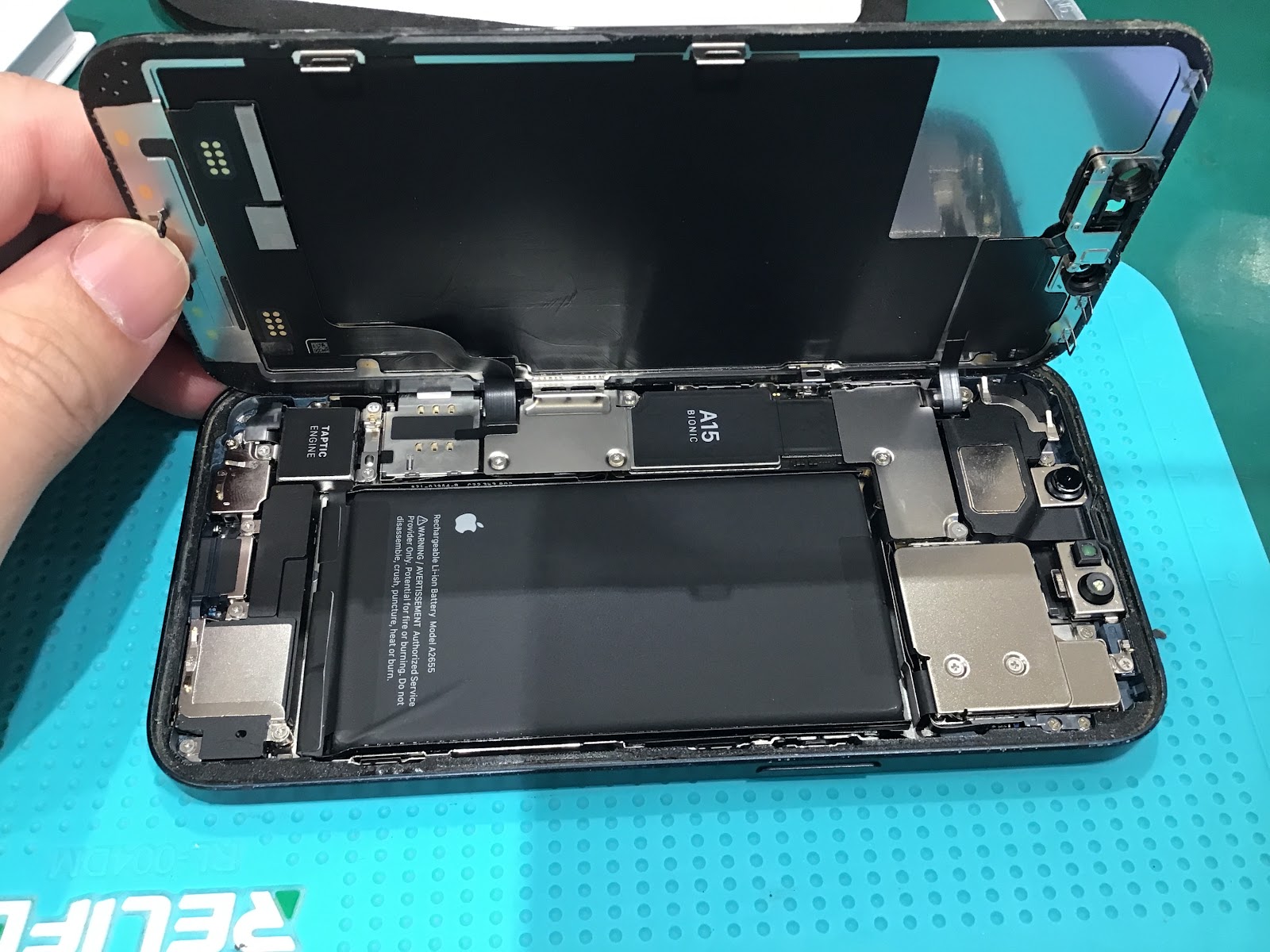 iPhone13の画面交換を承りました！【スマホ修理工房丸井錦糸町店】